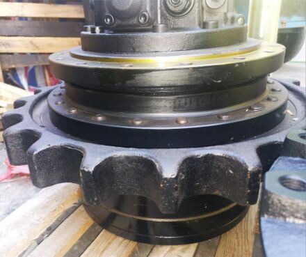 EX160-5 เครื่องขับเคลื่อนสุดท้ายสําหรับเครื่องขุดฮิตาชอะไหล่ 4359799 มอเตอร์พิสตันแกน