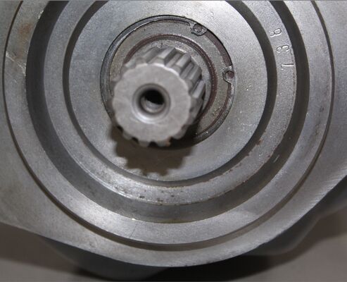 HD250 ปั๊มไฮดรอลิกสําหรับ Kato Excavator อะไหล่ 60272212 A10V071DFLR 31R-PSC12K01 ปั๊มพิสตันแกน OEM