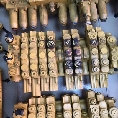 305.5 306 307 ไฮดรอลิก แว่นควบคุมหลัก Assy สําหรับเครื่องขุดอะไหล่ 298-2877 2982877 แว่นควบคุมหลัก OEM