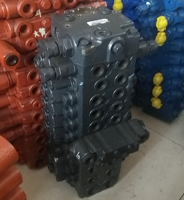 PC45MR-8 ไฮดรอลิกควบคุม วาล์ว Assy สําหรับ Komatsu Excavator อะไหล่ 723-19-11503 ผู้จําหน่าย OEM